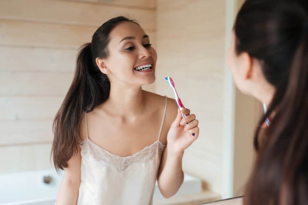 Mách bạn các cách giảm ê buốt răng sau khi tẩy trắng nhanh chóng