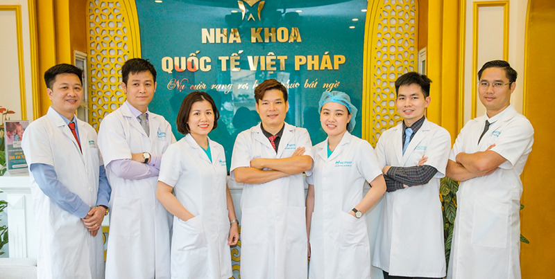 Review nha khoa Việt Pháp - Hệ thống phòng khám nha khoa quốc tế uy tín